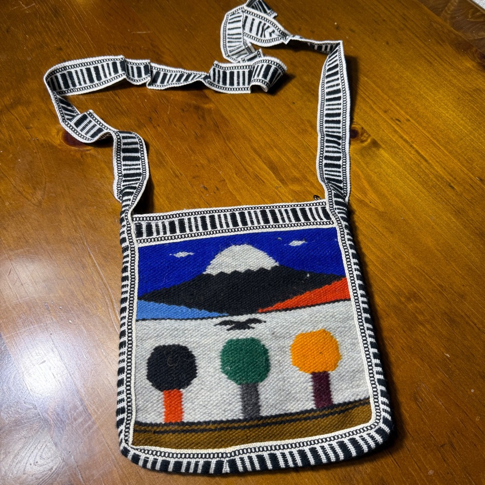 Vintage Ecuador Woven Crossbody Bag Mountain Folk Art Boho Shoulder Purse